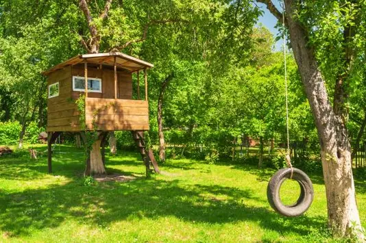 baumhaus-haus-baum-garten-bauen-holz-04